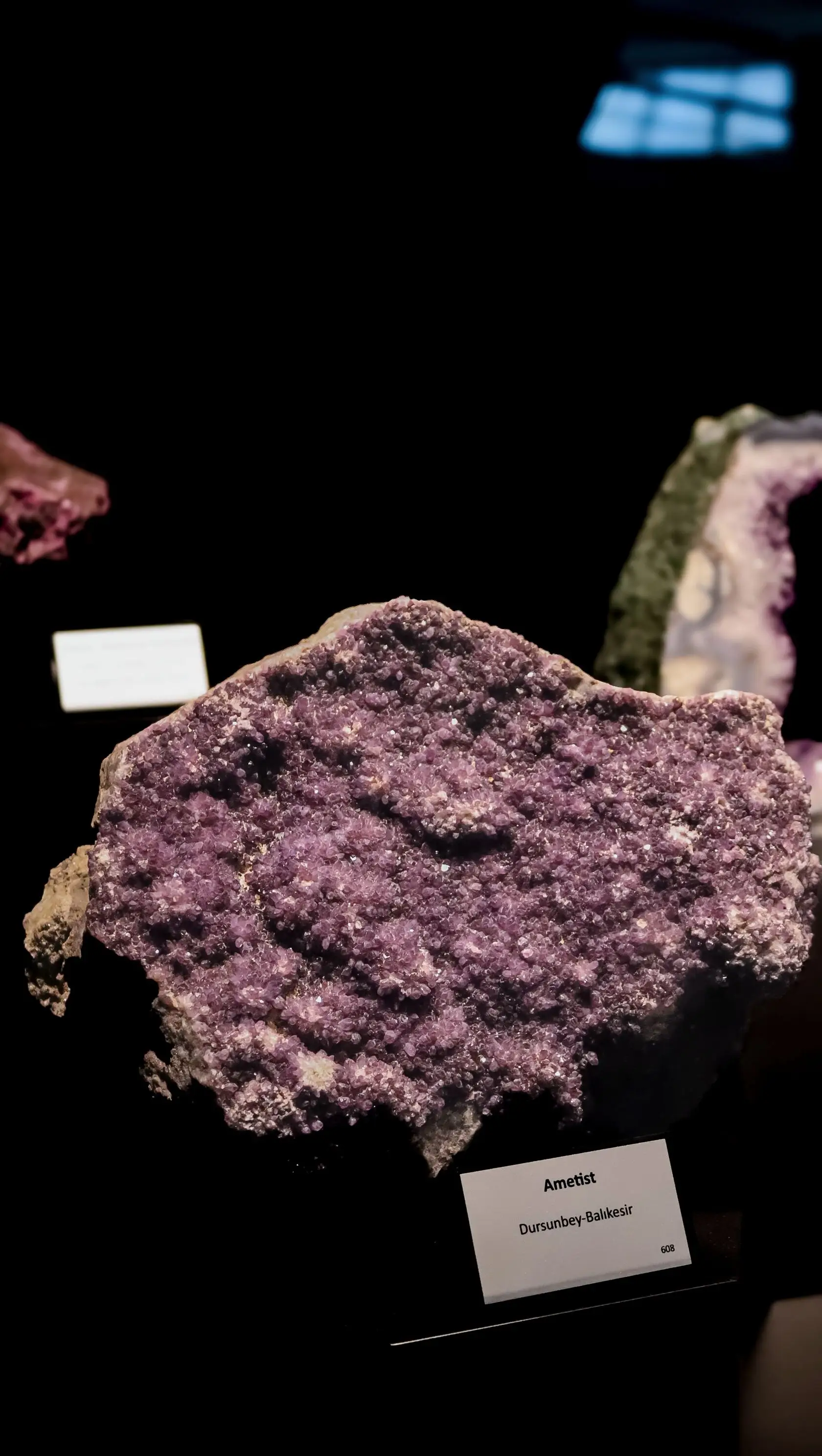 Razstavni eksponat minerala